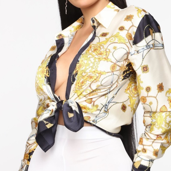 Button down - Picture 3 of 3